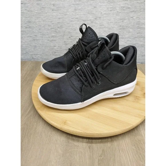 Nike Air Jordan First‎ Class Basketball Shoes Sneakers Black Athletic Size 5Y - Picture 3 of 10